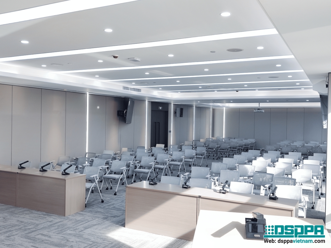 Hệ thống hội thảo không dây UHF có ưu điểm và nhược điểm gì?